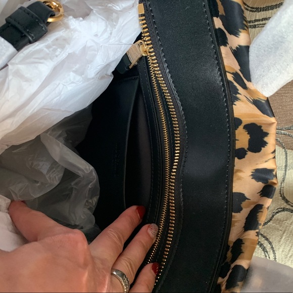 SOLD⛔️Authentic MOSCHINO leather/cotton cheetah print top zip tote/Crossbody - Picture 14 of 16